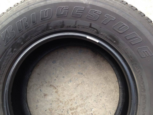 ยาง Bridgstone 265-70-16 ปี 12 ครบชุด 4 เส้น 4500 ไม่ควรพลาด สภาพสวยๆไม่บวมไม่กินข้างดอกยางเหลือเยอะเอาไปวิ่งกันใด้อีกยาวค่ะ
