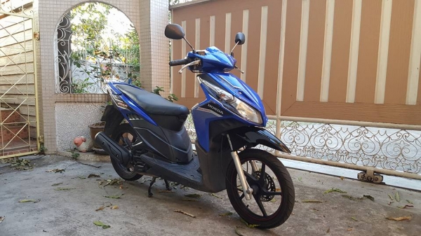 ขออนุญาติขาย HONDA CLICK-i 110 CC รุ่น TOP ล้อแม็กแท้ศูนย์ ขออนุญาติขาย HONDA CLICK-i 110 CC รุ่น TOP ล้อแม็กแท้ศูนย์