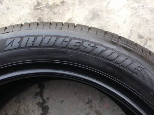 ยาง Bridgstone 195-50-16 ปี 13 4 เส้น 2500 สภาพสวยๆดอกยางนิ่มๆไม่มีปะไม่บวมเอาไปวิ่งกันยาวๆราคาเบาๆค่ะ