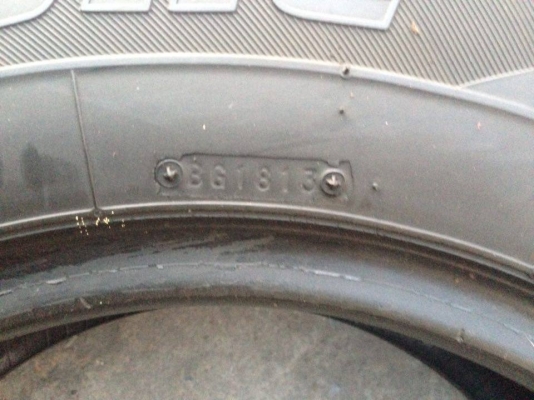 ยาง Bridgstone 195 R 14 ปี 13 ครบชุด 4 เส้น 4000 ไม่ควรพลาด สภาพสวยๆไม่บวมดอกยางเหลือเยอะเอาไปวิ่งกันใด้อีกยาวค่ะ