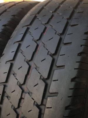 ยาง Bridgstone 195 R 14 ปี 13 ครบชุด 4 เส้น 4000 ไม่ควรพลาด สภาพสวยๆไม่บวมดอกยางเหลือเยอะเอาไปวิ่งกันใด้อีกยาวค่ะ