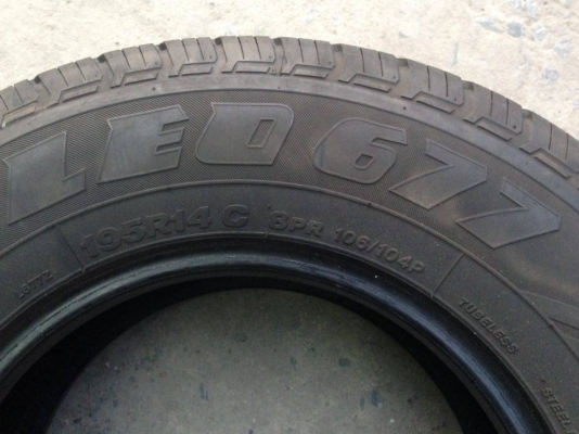 ยาง Bridgstone 195 R 14 ปี 13 ครบชุด 4 เส้น 4000 ไม่ควรพลาด สภาพสวยๆไม่บวมดอกยางเหลือเยอะเอาไปวิ่งกันใด้อีกยาวค่ะ