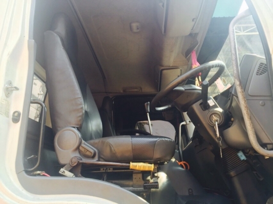 ขายรถบรรทุกสิบล้อดัมพ์ Isuzu เครื่อง 360 แรง ปี 2555 เฉพาะแม่ ยางใหม่ ดัมพ์สามมิตร มีระบบลากพ่วง