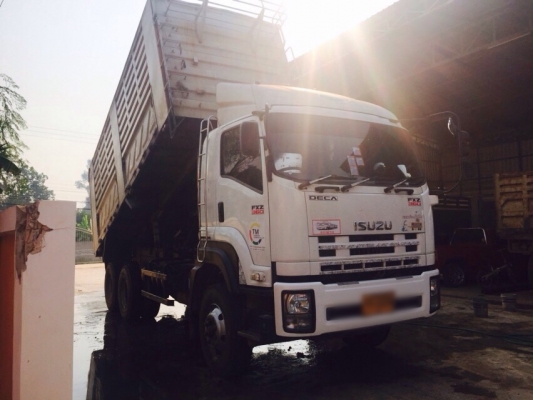 ขายรถบรรทุกสิบล้อดัมพ์ Isuzu เครื่อง 360 แรง ปี 2555 เฉพาะแม่ ยางใหม่ ดัมพ์สามมิตร มีระบบลากพ่วง