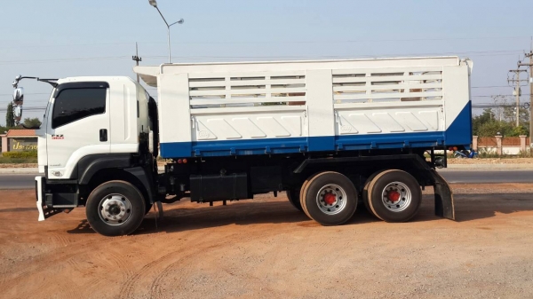 ขายรถบรรทุก10 ล้อ ดั๊มพ์เดี่ยว 2 เพลา (แม่ตัวเดียว) ยี่ห้อ ISUZU DEGA FXZ 360 แรงม้า ปี 2553 ( การันตีรถสวยจริงๆ  เจ้าของขายเอง )