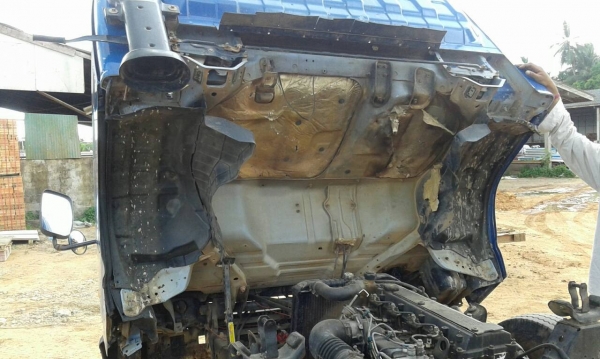 ISUZU NPR-66LX เครื่อง 4HF-120 แรงม้า ช่วงล่าว F ยางดี มีแอร์ สภาพพร้อมใช้ ISUZU NPR-66LX เครื่อง 4HF-120 แรงม้า ช่วงล่าว F ยางดี มีแอร์ สภาพพร้อมใช้