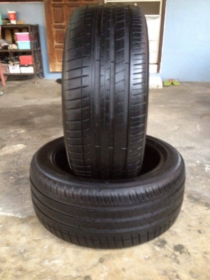 ขายยาง มิชลิน MICHELIN 235 45 17 ปี12 ดอกหนา สภาพสวยไม่บวมไม่มีแตกลายงา มีปะ1เส้น 1คู่ ราคา2000บาท รับประกันยางทุกเส้นยินดีคืนเงิน โทร0924462525โส กทม