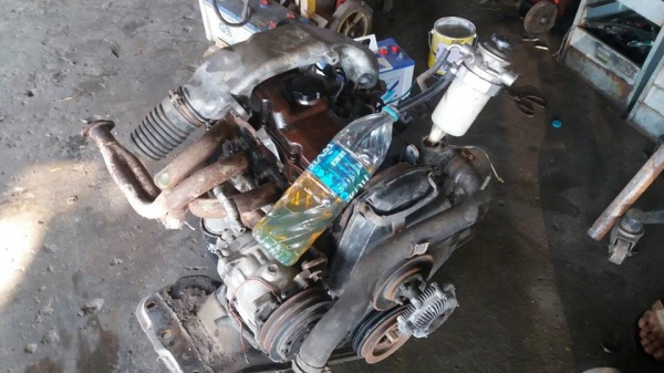 ขายเครื่องพร้อมเกีย 2 L ใช้งานได้ปกติ ราคา38000 สนใจโทร 0805669540 - 0866668500