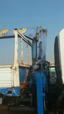 รถอีซูซุ 6 ล้อ ติดเครน 5 ตัน. FTR  240 แรงม้า. ปี 53  ( รถวิ่ง 3xx,xxx กม. )     สนใจติดต่อ  081 - 6079515