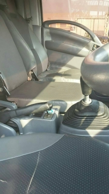 รถอีซูซุ 6 ล้อ ติดเครน 5 ตัน. FTR  240 แรงม้า. ปี 53  ( รถวิ่ง 3xx,xxx กม. )     สนใจติดต่อ  081 - 6079515