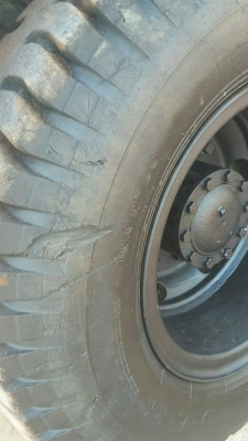 รถอีซูซุ 6 ล้อ ติดเครน 5 ตัน. FTR  240 แรงม้า. ปี 53  ( รถวิ่ง 3xx,xxx กม. )     สนใจติดต่อ  081 - 6079515