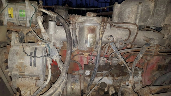 ขายบรรทุกรถ 10 ล้อดัมพ์ 1.HINO FM 176 2 เพลาสโลโลว์ดึง เครื่อง EH700 168 แรงม้า 2.MITSUBISHI FN215K เครื่อง 6D-14 160 แรงม้า ช่วงล่าง UD 2 เพลาสโลว์ดึง ราคารวม 800000