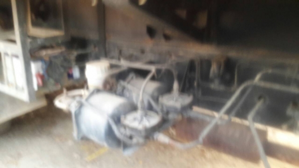 ขายบรรทุกรถ 10 ล้อดัมพ์ 1.HINO FM 176 2 เพลาสโลโลว์ดึง เครื่อง EH700 168 แรงม้า 2.MITSUBISHI FN215K เครื่อง 6D-14 160 แรงม้า ช่วงล่าง UD 2 เพลาสโลว์ดึง ราคารวม 800000