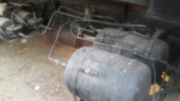 ขายบรรทุกรถ 10 ล้อดัมพ์ 1.HINO FM 176 2 เพลาสโลโลว์ดึง เครื่อง EH700 168 แรงม้า 2.MITSUBISHI FN215K เครื่อง 6D-14 160 แรงม้า ช่วงล่าง UD 2 เพลาสโลว์ดึง ราคารวม 800000