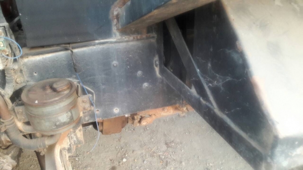 ขายบรรทุกรถ 10 ล้อดัมพ์ 1.HINO FM 176 2 เพลาสโลโลว์ดึง เครื่อง EH700 168 แรงม้า 2.MITSUBISHI FN215K เครื่อง 6D-14 160 แรงม้า ช่วงล่าง UD 2 เพลาสโลว์ดึง ราคารวม 800000