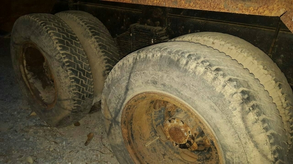 ขายบรรทุกรถ 10 ล้อดัมพ์ 1.HINO FM 176 2 เพลาสโลโลว์ดึง เครื่อง EH700 168 แรงม้า 2.MITSUBISHI FN215K เครื่อง 6D-14 160 แรงม้า ช่วงล่าง UD 2 เพลาสโลว์ดึง ราคารวม 800000