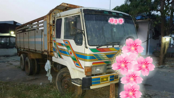 ขายบรรทุกรถ 10 ล้อดัมพ์ 1.HINO FM 176 2 เพลาสโลโลว์ดึง เครื่อง EH700 168 แรงม้า 2.MITSUBISHI FN215K เครื่อง 6D-14 160 แรงม้า ช่วงล่าง UD 2 เพลาสโลว์ดึง ราคารวม 800000