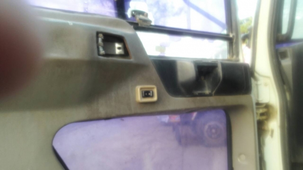 ขายบรรทุกรถ 10 ล้อดัมพ์ 1.HINO FM 176 2 เพลาสโลโลว์ดึง เครื่อง EH700 168 แรงม้า 2.MITSUBISHI FN215K เครื่อง 6D-14 160 แรงม้า ช่วงล่าง UD 2 เพลาสโลว์ดึง ราคารวม 800000