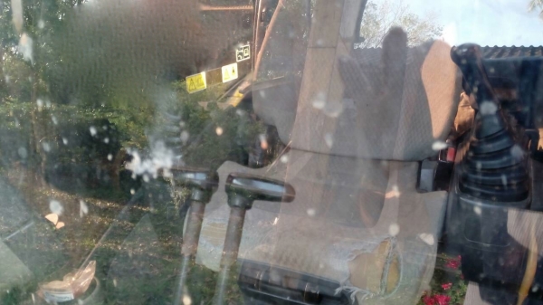 รถแบคโฮ  CAT  315D  ( กระบอกดำ. ) , ( รถทำ 1,xxx กว่า ชม. )    สนใจติดต่อ  081 - 6079515