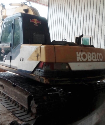 KOBELCO MARK III SK 120 เอกสารใบอินวอย รถบอดี้สวยช่วงล่างดีพร้อมใช้งานได้เลยครับ เครื่องยนต์เดิมๆปั๊มเดิมทำงานเร็วไม่โหลด ภายในเก๋งสะอาด แอร์เย็น ไฟฟ้าเต็ม หน้าจอครบพร้อม ภายนอกบูมอาร์มมีปะเล็กน้อยครับพร้อมทำงานได้เลยไม่มีปัญหา ช่วงล่างเอวแน่นดี โรลเลอร์โ