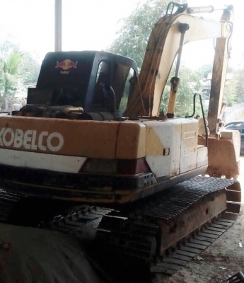 KOBELCO MARK III SK 120 เอกสารใบอินวอย รถบอดี้สวยช่วงล่างดีพร้อมใช้งานได้เลยครับ เครื่องยนต์เดิมๆปั๊มเดิมทำงานเร็วไม่โหลด ภายในเก๋งสะอาด แอร์เย็น ไฟฟ้าเต็ม หน้าจอครบพร้อม ภายนอกบูมอาร์มมีปะเล็กน้อยครับพร้อมทำงานได้เลยไม่มีปัญหา ช่วงล่างเอวแน่นดี โรลเลอร์โ