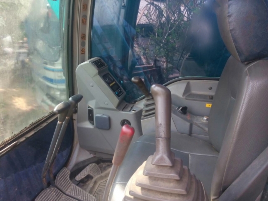 รถแบคโฮ  KOBELCO  YN - 10  ( รถทำงาน 13,xxx ชม. )    สนใจติดต่อ  081 - 6079515