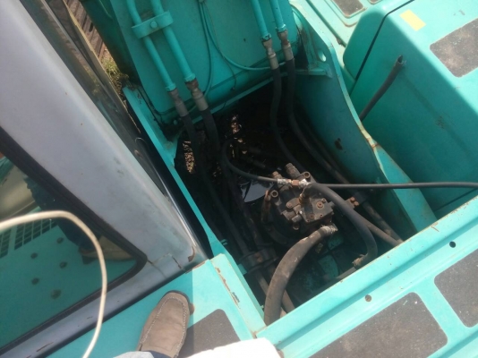 รถแบคโฮ  KOBELCO  YN - 10  ( รถทำงาน 13,xxx ชม. )    สนใจติดต่อ  081 - 6079515