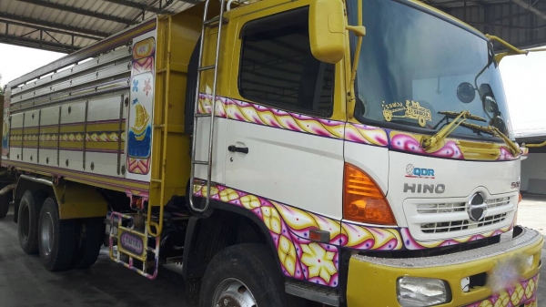 รถฮีโน่ 10 ล้อดั้ม FM1A 344 แรงม้า. ปี 55.  ( ขาย แม่ , ลูก. )     สนใจติดต่อ  081 - 6079515