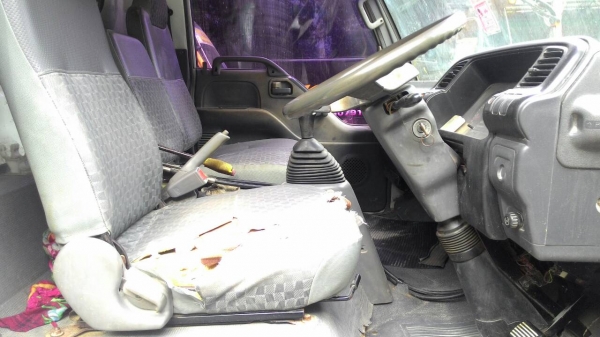 รถอีซูซุ 6 ล้อดั้ม NQR 150 แรงม้า. ปี 50.  ( รถวิ่ง 26x,xxx กม. )    สนใจติดต่อ  081 - 6079515