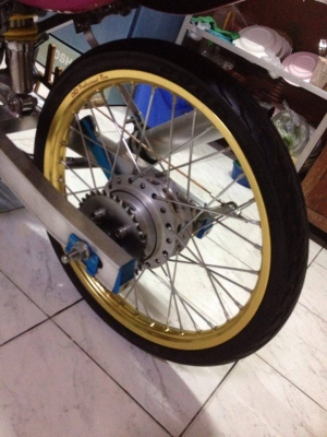 ขายสวิงอาร์มมิเนียมLS 1ชุด สภาพดี เอาไปยกใส่ใด้เลย ถอดออกจากLS ราคา1000บาท โทร0924462525โส ขายสวิงอาร์มมิเนียมLS 1ชุด สภาพดี เอาไปยกใส่ใด้เลย ถอดออกจากLS ราคา1000บาท โทร0924462525โส