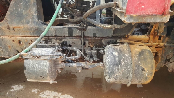 ขาย รถโม่ปูนแบบโซ่ 2.5 คิว คัสซีสวย เครื่อง EH700 168 แรงม้า รถใช้งานอยู่ทุกวัน เอกสารใบซื้อขาย ขาย รถโม่ปูนแบบโซ่ 2.5 คิว คัสซีสวย เครื่อง EH700 168 แรงม้า รถใช้งานอยู่ทุกวัน เอกสารใบซื้อขาย