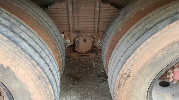 ขาย 10 ล้อ เพลาเดียว HINO KT920 ติดแก๊ส 8 ถัง เครื่อง EH700 168 แรงม้า คัสซีสวย วางหัว F18 ทะเบียนพร้อมโอน