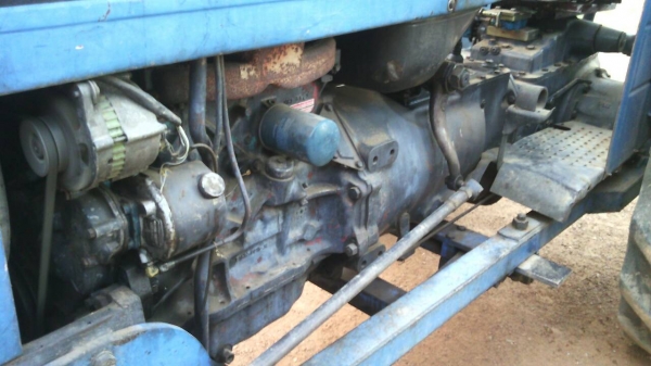 ขายรถไถฟอร์ด6600 เสื้อลาย ขายรถไถฟอร์ด6600 เสื้อลาย