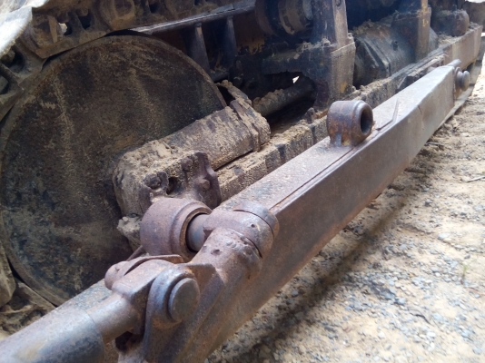 รถแทคเตอร์ KOATSU  D 50A   พร้อมใช้งาน.....