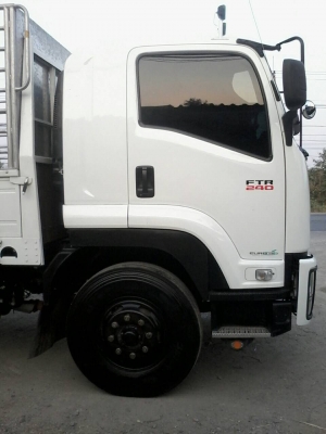 ขายFTR240ยูโร3จดปี56กระบะพร้อมคอกยาว5.60เมตร ขายFTR240ยูโร3จดปี56กระบะพร้อมคอกยาว5.60เมตร