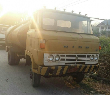 หกล้อ ฮีโน่ KM 301บรรทุกน้ำ 6,000ลิต สภาพดีสวยคาสสิคพร้อมใช้งาน รถใช้งานประจำ เล่มทะเบียนพร้อมโอน