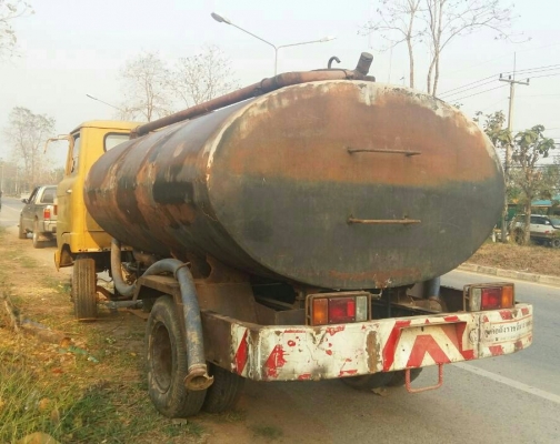 หกล้อ ฮีโน่ KM 301บรรทุกน้ำ 6,000ลิต สภาพดีสวยคาสสิคพร้อมใช้งาน รถใช้งานประจำ เล่มทะเบียนพร้อมโอน