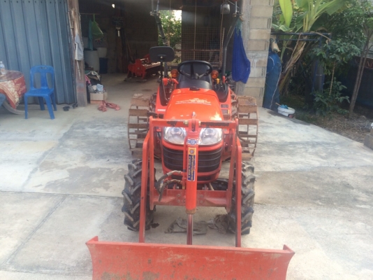 รถไถ24แรงสภาพ90\% อุปกรณ์ครบ4ชิ้น ทำงาน600ชั่วโมง **แถมเครื่องสีข้าว3ฟุต ใช้งานได้2ครั้ง 250,000ต่อรอง084-6127982