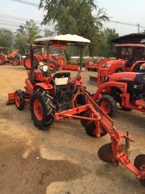 ขายรถไถคูโบต้าKRT140สภาพเดิมๆงานๆคับ มีผานดันหน้าและผาน3 ราคา115,000บาท ขายรถไถคูโบต้าKRT140สภาพเดิมๆงานๆคับ มีผานดันหน้าและผาน3 ราคา115,000บาท