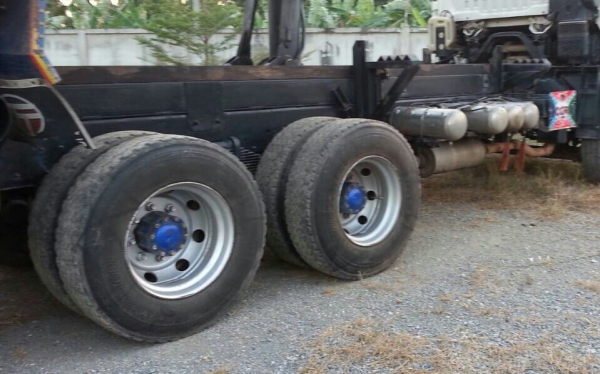 สิบล้อ อีซูซุ 360ปี54 แม่ลูก3คาน ดั้มกะบะมีเนียมยาว6.80ม อู่โชคชัย สภาพพร้อมใช้ เล่มทะเบียนพร้อมโอน