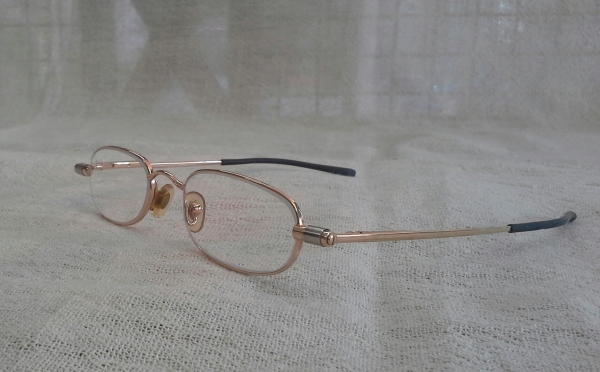 แว่นสายตายาวผู้ดีอังกฤษ AUTO-FOLD made in UK