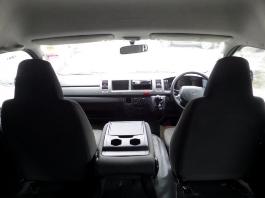 โทร 0922726669 ตันหยงรถตู้มือสอง ขาย รถตู้ดี2.5 ปี 2011เกียMT เบาะ กำมะหยี่ ราคา 799,000  บาท