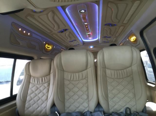 โทร 0922726669 ตันหยงรถตู้เบสฝั่งธน  ตู้เบนซิน ปี 12  เกียร์ออโต้  หน้าใหม่ ราคา 829,000 บาท