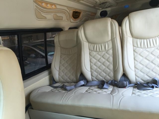 โทร 0922726669 ตันหยงรถตู้เบสฝั่งธน  ตู้เบนซิน ปี 12  เกียร์ออโต้  หน้าใหม่ ราคา 829,000 บาท