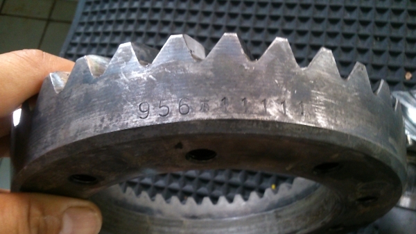 เฟืองบายสี เดือยหมู 8:37 = 4.63 ใส่มิตซู เฟืองบายสี เดือยหมู 8:37 = 4.63 ใส่มิตซู