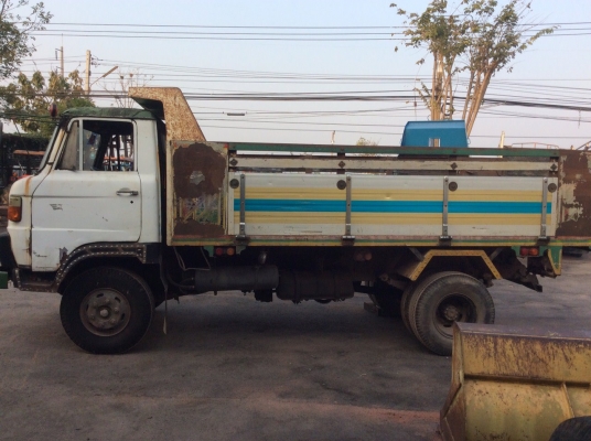 HINO KM 310 ดั๊ม เครื่อง 110 แรง เครื่องดี ยางดี ครัทซีสวย ขาย 200,000 บาท ศุภากร 081-1903107, 081-4252943