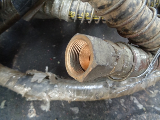 ขายสายไฮดรอลิค แบคโฮ pc200 pc120 ขายสายไฮดรอลิค แบคโฮ pc200 pc120