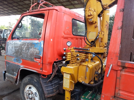 ขายด่วน 6ล้อ อีซูซุ115แรง ติดเครน2.9ตัน ราคาถูกๆ