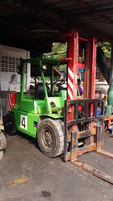 Forklift รถยกฟอร์คลิฟท์ ดีเซล ขนาด 4.0 ตัน ยกสูง 4 mm. ออโต้