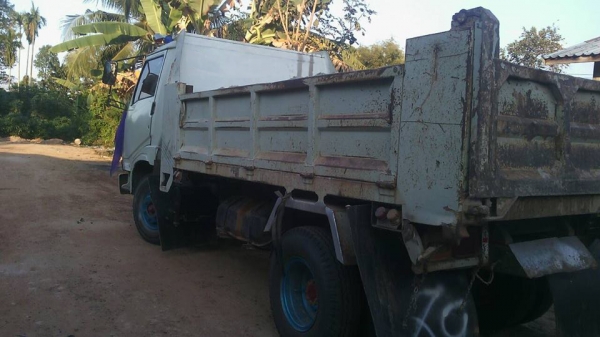 6ล้อดั้มดิน5คิว HINO KM WO4D-117แรง ช่วงล่างใหญ่ พ.พาวเวอร์ แอร์เย็น ยางใหม่6เส้น เล่มทะเบียนครบ **ขาย HINO KM777 117แรง 6ล้อดั้มดิน5คิว สภาพดี ช่วงล่างใหญ่ พร้อมลุยงาน HINO KM777 WO4D-117HP 4สูบ เครื่องเดิม เกียร์ เดิม ครับ เครื่องด